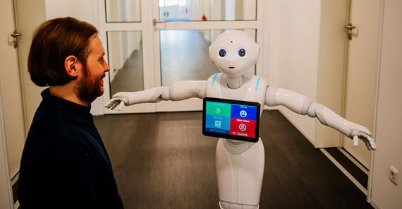 Ranisch mit dem humanoiden Roboter „Pepper“